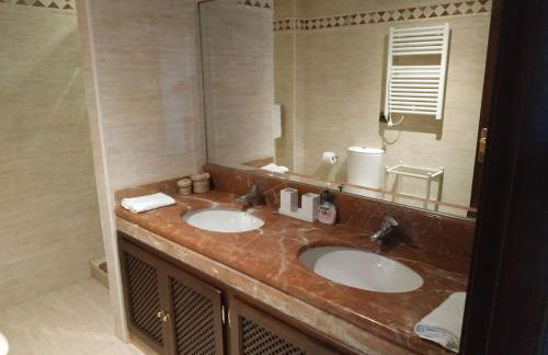 Luxury apartment with sea views, golf, gym, spa, 7 pools - Foto 33