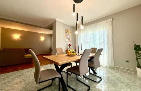 Lovely Apartment In Katuni With Wifi - Foto 18