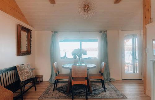 Lakefront Girls getaway Romantic Retreat low fees - Foto 28