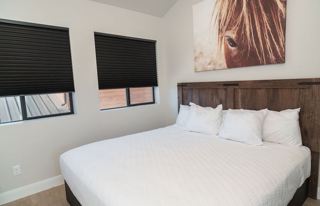 The Dwellings - Photo 12