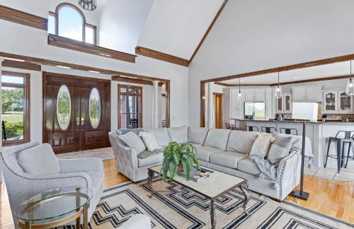 Luxury Getaway Home with Panoramic Views, Pool & Hot Tub! - Foto 9