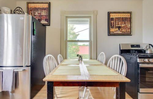 Cozy Elkhart Lake Apartment Walk to Town and Dining - Foto 11