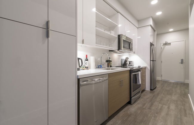 Domicile Suites at Mark on 8th - Photo 45