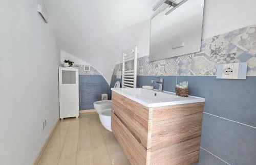 Grazy Home - Bright new Apt with Terrace and Jacuzzi - Foto 25