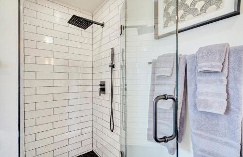 The Black Log Cabin - Hot Tub & Game Room - Foto 56