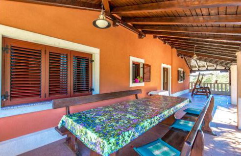 3 Bedroom Amazing Home In Jurdani - Photo 24