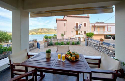 SeaSight Living Apartment - Photo 1