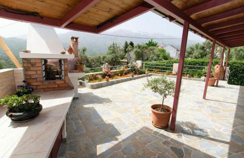 Aoria Traditional House With Stuning Mountain View - Foto 1