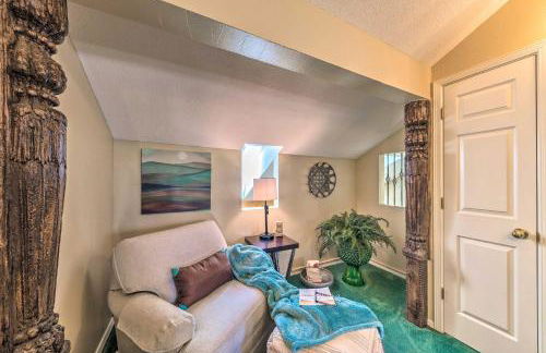 Eclectic Home with Deck 4 Miles to Ski Cloudcroft! - Foto 14