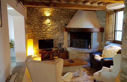 Villa Calcina, Beautiful Tuscan Farmhouse - Photo 18