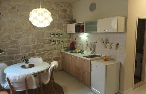 Leut Apartment - Photo 12