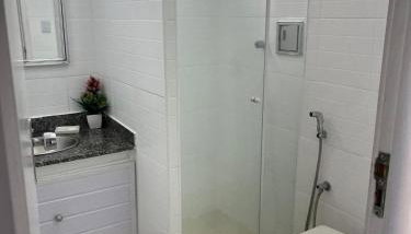 Apto Praia da Enseada 4 pessoas - Foto 2