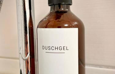 Kleine Auszeit -- inklusive Parkplatz & WiFi, Geschirrspüler, Waschmaschine & Terrasse mit Strandkorb -- Perfekt für Urlaub & Business - Foto 5