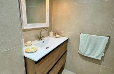 Elegant Beachfront Escape Private & Peaceful - Foto 38