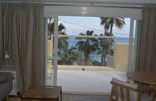Espectacular Suite Privada a pie de playa y mar en CHALET ROQUETES - Foto 37