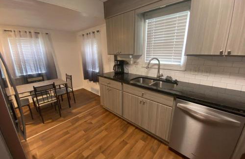 Serenity on over an acre easy access to 311 and HPU - Foto 4