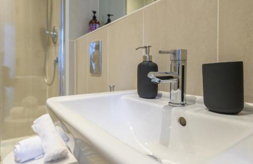 Central Business Class Apartment - Luxury Living - Foto 28