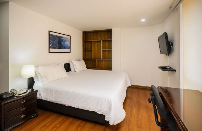 Travelers Suites Edificio Fontana Plaza - Photo 3