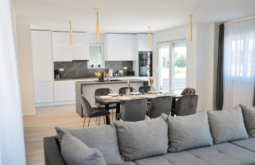 Peaceful IviCasa with private pool - Foto 37