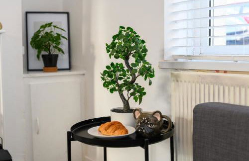 Asher Suite - Cozy 2BR Home with Parking & WIFI - Foto 64