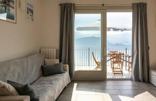 EnjoyIseoLake - Cherubino - Nice 2 floors apartment with pool, terrace and a terrific lake view - Photo 8