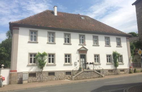 Ferienwohnungen im SCHUL & RATHHAUS Obervolkach - Foto 1