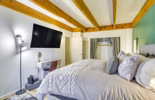 Cozy and Chic Lake Arrowhead Cabin with Deck! - Foto 17