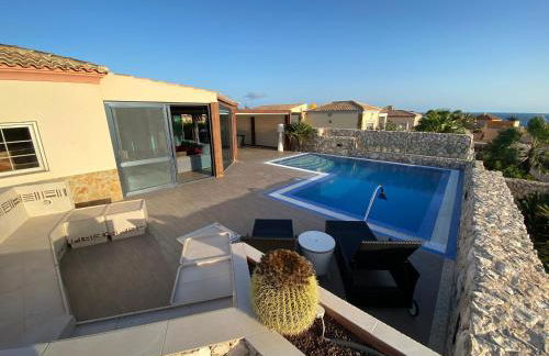 VILLA LOBA WITH PRIVATE POOL - Photo 6