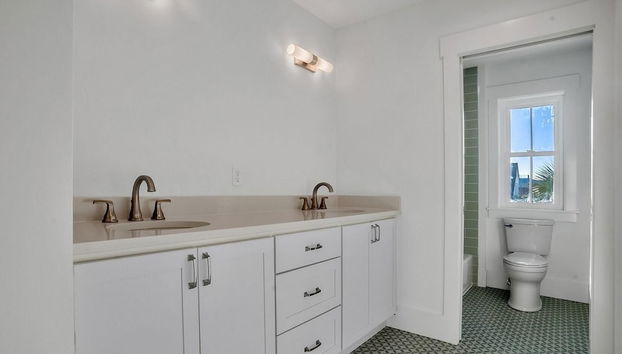 Sprawling Ocean View Home With Massive Deck - Foto 4, Badezimmer