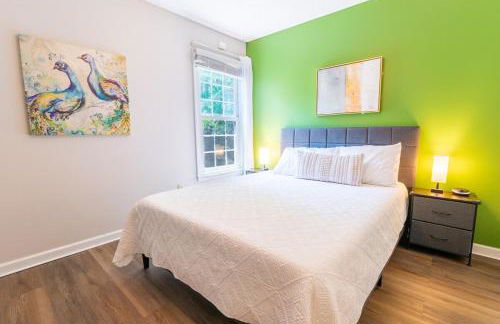 3 Beds, Kids Friendly Ranch,Jaccuzzi Tub,Walk to Food Lion,Restaurant, Keurig , sleep noise machine,,Crib,5G - Foto 10