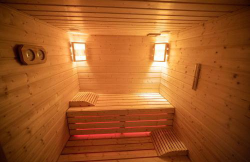 Dom na wzgórzu z widokiem na jezioro z balią i sauną - Foto 20