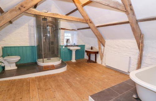 Llwyncadfor Farm - Photo 24