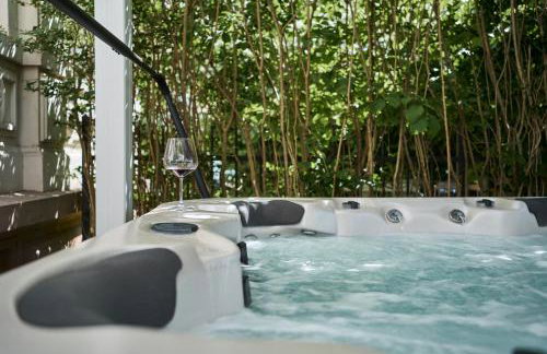 Historical Luxury Homes - Stadtvilla mit Jacuzzi und Garten - Foto 3