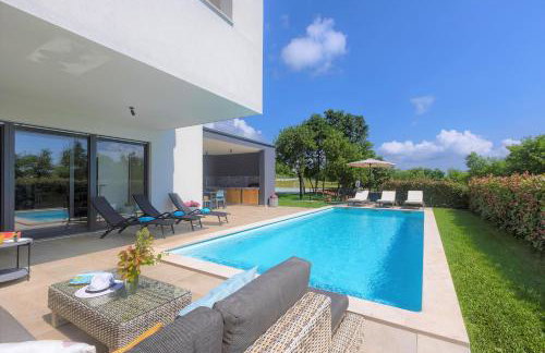 Luxury Villa Hedone with heated pool, welness and playground - Photo 3