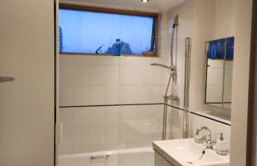 Stylish 1-Bedroom Haven in Central London - Photo 2