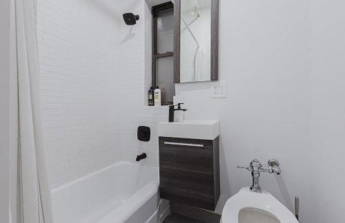 2 Bedroom Modern Unit in Central Manhattan - Foto 3