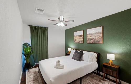 Botanical Oasis near Riverwalk - Sleeps 12 - Foto 22