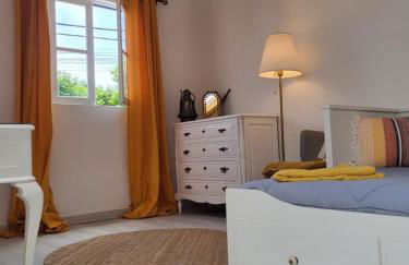 Charmingly Renovated Village House in Sintra, Penedo - Photo 14