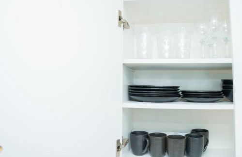 Stylish 3 bed house with free parking - Foto 12