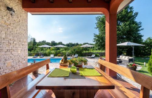 Villa Ivona, a luxurious villa minutes from the sea - Foto 33