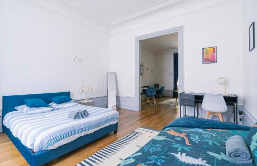 La Verrière by la Maison de Marc- Poitiers Centre - parking et terrasse - Foto 21