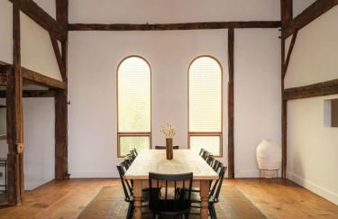 Chic Barn House with Pool - Foto 20