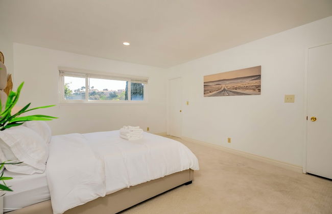 Serene Retreat & Modern Comforts in Rowland Heights - Foto 9