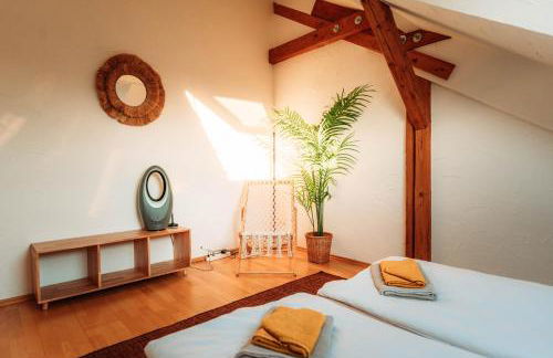 Spacious Penthouse with AC and Free Parking Steps Away From the Central Station - Foto 34