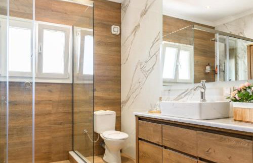 Angela a la Corfu - Foto 25