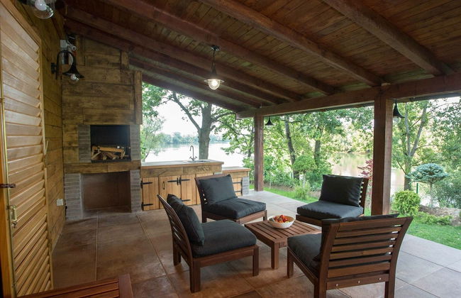 Amazing Chalet with Private Garden, Hot Tub, Sauna, Great Location by the River - Foto 31