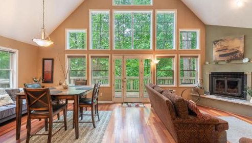 Bear Trail Chalet by Avantstay Retreat w/ Outdoor Living Deck & Fire Pit - Foto 2, Other