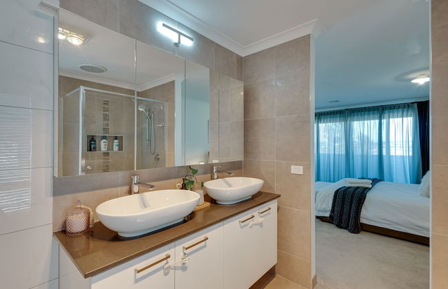 StayAU Newly Cozy Holiday House Tarneit - Foto 32