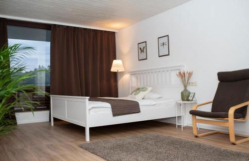 KELLER APARTMENT l 10C - Photo 1