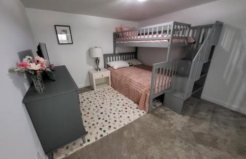 Spacious, Renovated, 5-bedroom Retreat, Near I-85 - Foto 55